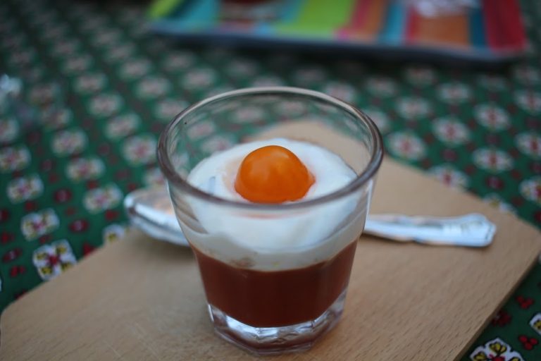 Gelée de tomates, olives et fromage frais