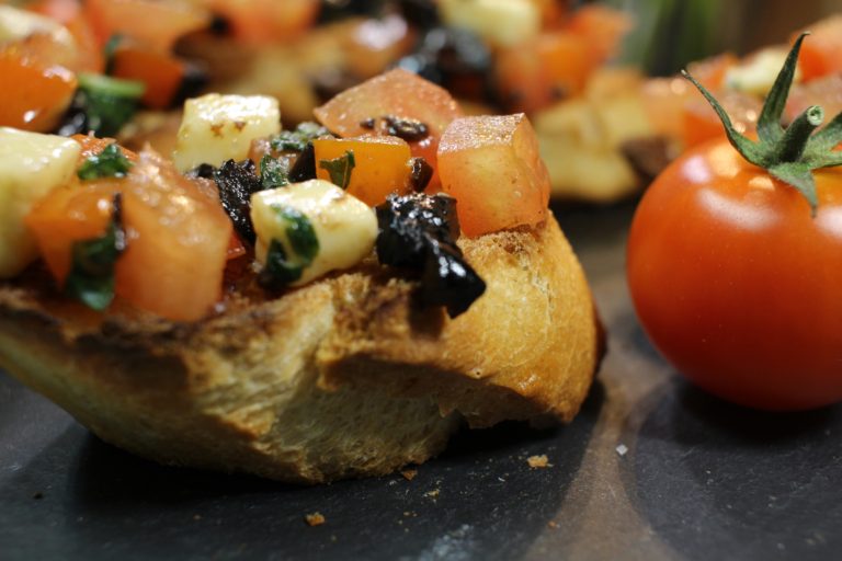 tartines à la tomate