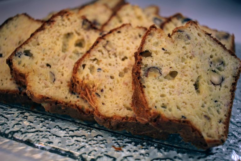 Cake bacon noisettes