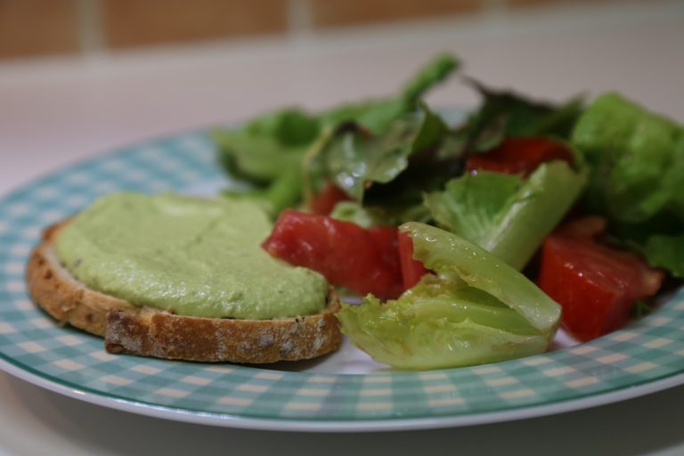 Tartine fèves menthe