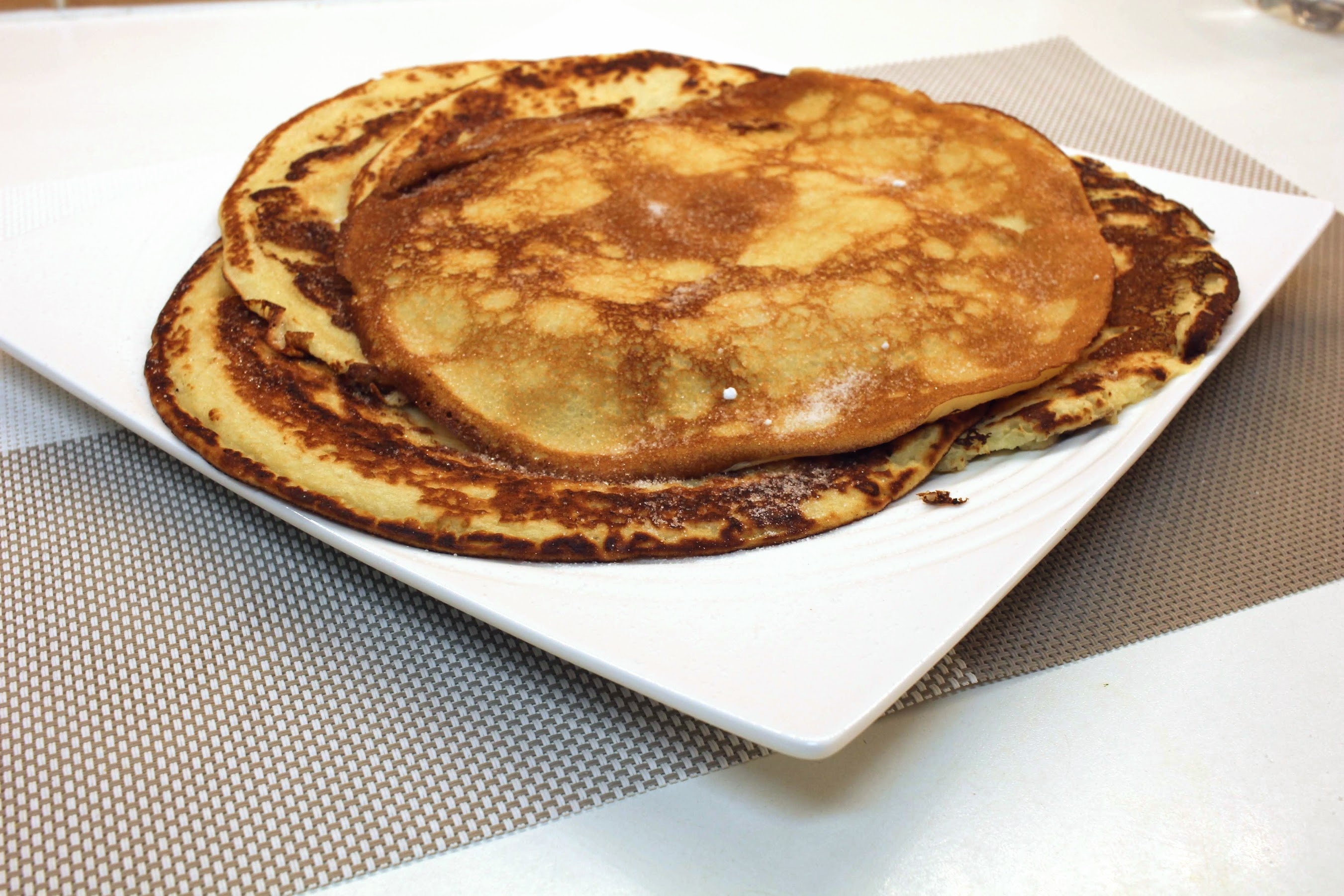 crepes à la compote de pommes