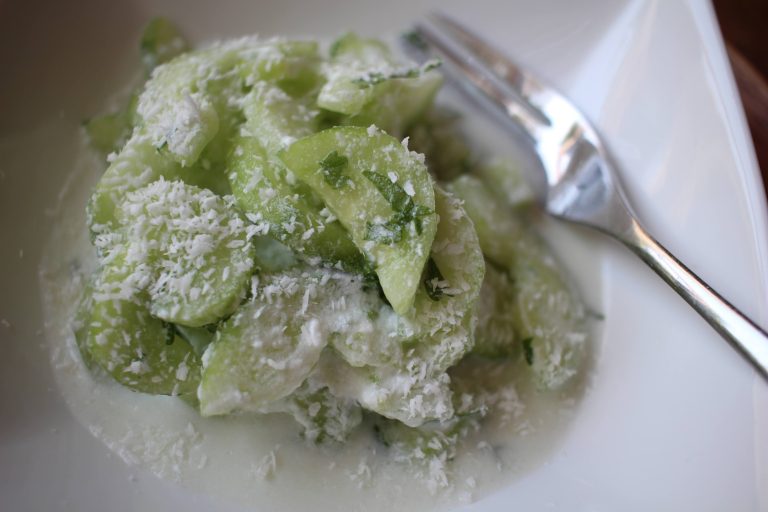 Salade concombre coco