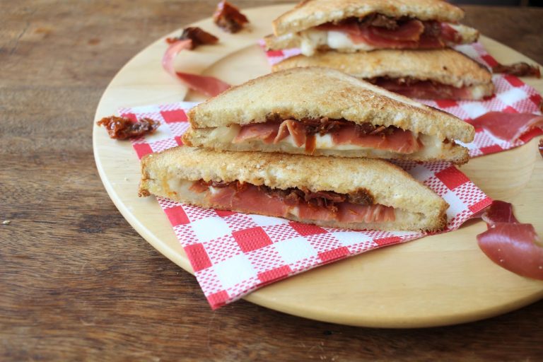 Croque monsieur à la mozzarella