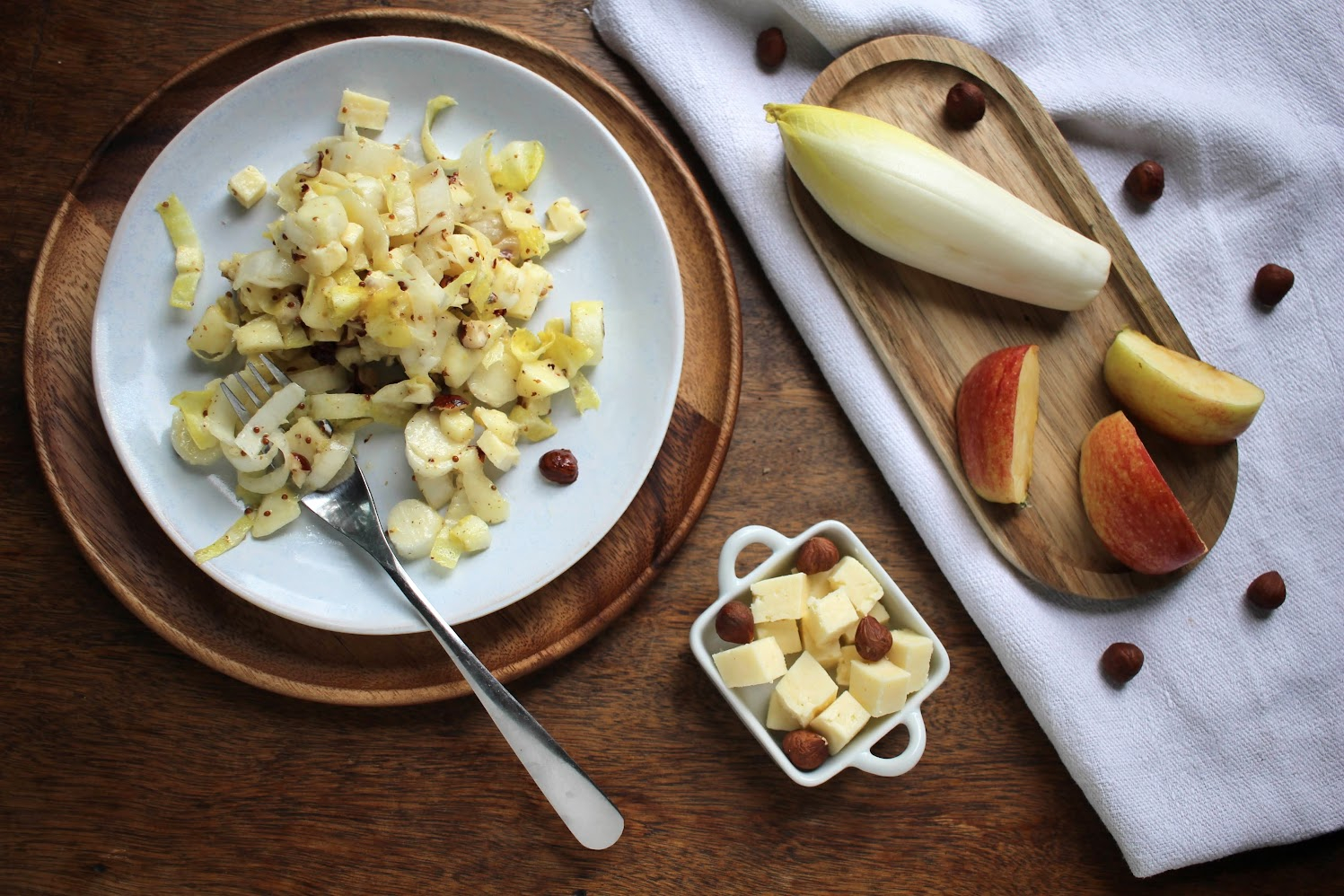 Salade d’endives aux noisettes